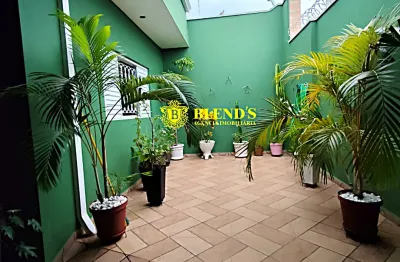 Excelente casa térrea localizada no jardim iolanda em botucatu.