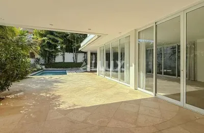 Casa para locação por R$ 40.000,00 no Condomínio Alphaville 01 – Alphaville, Barueri SP