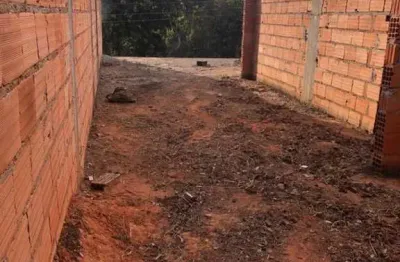 Casa à venda no Marmeleiros, Betim 