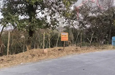 Terreno à venda no Novo Retiro, Esmeraldas 