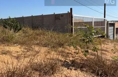Terreno à venda no Caracóis de Baixo, Esmeraldas 