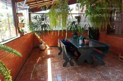 Casa para Venda em Contagem, Icaivera, 5 dormitórios, 4 banheiros, 2 vagas