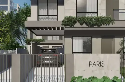 Sobrado novo à venda com 3 quartos sendo uma suíte na região do portão em curitiba