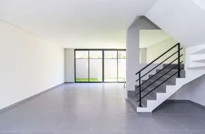 Sobrado à venda com 3 quartos sendo 1 suíte no santa cândida em curitiba