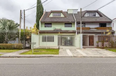 Casa com 4 quartos à venda na Rua Ivo Ferro, Uberaba, Curitiba
