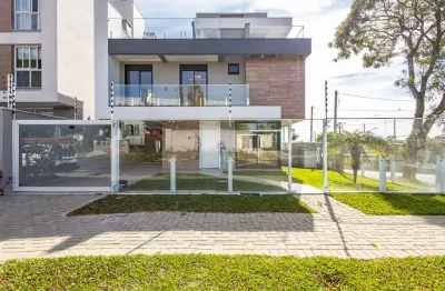Sobrado triplex novo e alto padrão à venda com 3 suítes no boa vista em curitiba
