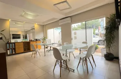 Sala comercial para alugar na Rua Augusto Stresser, 747, Juvevê, Curitiba