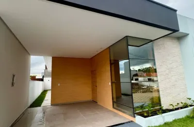 Linda casa no condomínio porto marina, ️3/4 sendo uma suíte com claraboia