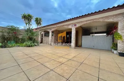 Casa com 5 quartos à venda no Centro, Matinhos 