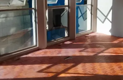 Conjunto comercial com 135 m² de área útil, em cerqueira cesar