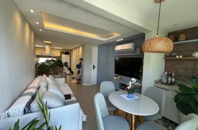 Lindo apartamento tipo village com 3/4 e 2 vagas de garagem em buraquinho