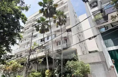 Leblon, rua igarapava na parte de baixo. 3 quartos (1 suíte), com vaga.