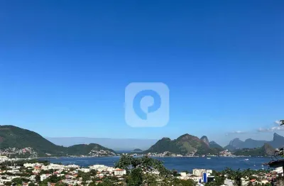 Maravilhosa casa com  linda vista para o pão de açucar e baía de guanabara  com 3 quartos