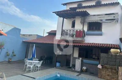 Casa 324m² condomínio fechado 3 quartos 1 suíte piscina churrasqueira a venda