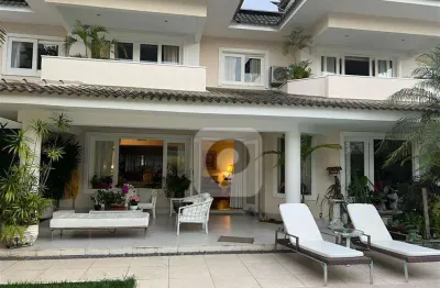 Casa condominio 536 m² triplex 4 suites piscina churrasqueira 2 vagas - placa solar