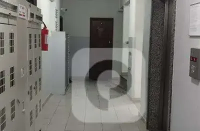 Apartamento 1 quarto - 31m² - portaria 24h - elevador - próximo metro e comercio