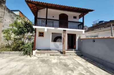 Casa 142m² 2 suítes primeira locação piscina churrasqueira amplo quintal  à venda