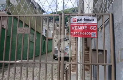 Vende Casa em condomínio 5 quartos, 1 suíte, 6 banheiros com 213m2, Engenho Novo
