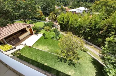 Casa com 3 dormitórios à venda, 354 m² por r$ 1.700.000,00 - albuquerque - teresópolis/rj