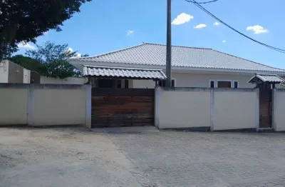 Casa com 3 dormitórios, 250 m² - venda por r$ 690.000,00 ou aluguel por r$ 3.471,15/mês - praca da bandeira - araruama/rj