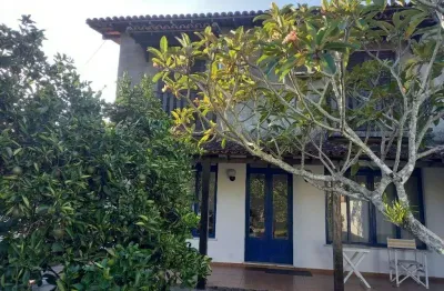 Casa com 4 dormitórios à venda por r$ 1.000.000,00 - centro - araruama/rj
