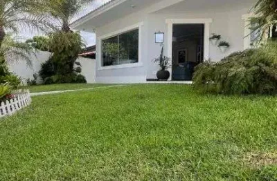 Casa com 4 dormitórios à venda, 300 m² por r$ 1.400.000,00 - parque hotel - araruama/rj