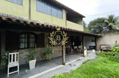 Casa Duplex com Entradas Independentes à Venda por R$ 1.700.000,00 – Centro de Araruama