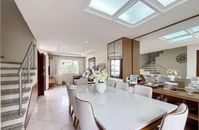 Casa com 4 quartos à venda na Rua Generis Calvo, 161, Tarumã, Curitiba, 218 m2 por R$ 1.220.000