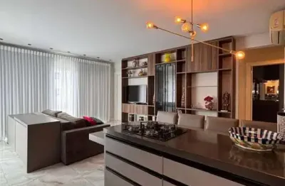 Apartamento mobiliado, equipado e decorado para locação na praia brava