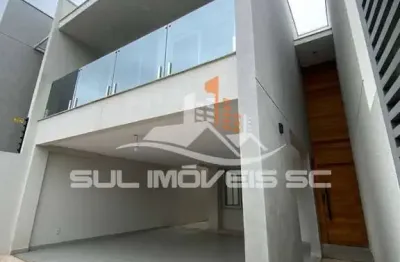 Casa com 3 quartos à venda no São João, Itajaí 