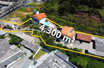 Terreno à venda no Ariribá, Balneário Camboriú  por R$ 35.000.000