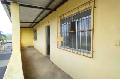Casa com 3 quartos à venda na rua doutor josé de castro azevedo, parque independência, juiz de fora, 155 m2 por r$ 260.000