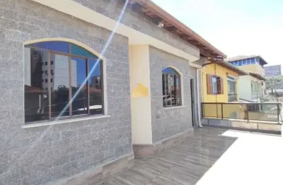 Casa com 4 quartos à venda na Rua General Mário Xavier, Teixeiras, Juiz de Fora