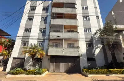 Apartamento com 2 quartos para alugar na Rua João Carrico, Centro, Juiz de Fora
