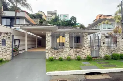 Casa linear de alto padrão à venda no condomínio bosque imperial | lazer completo, energia solar e segurança máxima - são pedro | juiz de fora