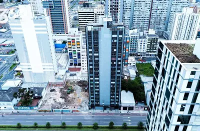 Apartamento cobertura duplex à venda no centro de curitiba com piscina e vista panorâmica