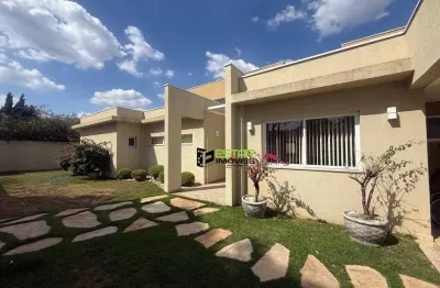 Casa com 3 dormitórios à venda, 280 m² por R$ 3.300.000,00 - Condomínio Flamboyant - Atibaia/SP