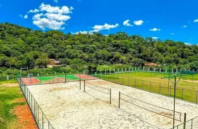 Terreno maravilhoso com vista linda em condomínio completo - atibaia