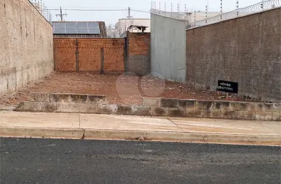 Terreno à venda na Adayl Ramalho De Mendonça, Cidade Jardim, Araraquara