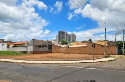 Terreno à venda na Clóvis Colombo, Residencial Cambuy, Araraquara