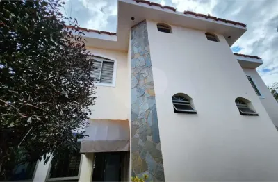 Casa com 5 quartos para alugar na Rua Pedro Bigal, 1175, Jardim Alvorada, Matão