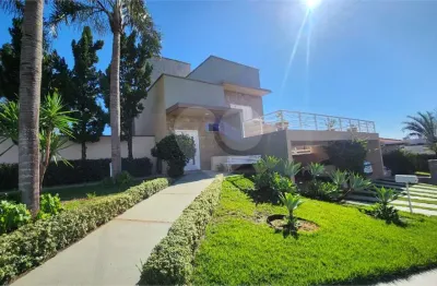 Casa com 3 quartos para alugar na Itapira, Altos do Jaraguá, Araraquara