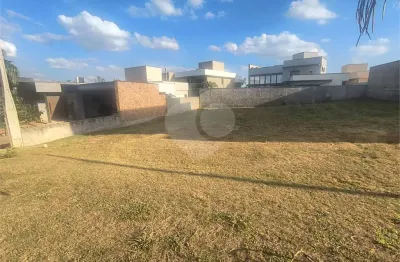 Terreno à venda na Três, Condomínio Buona Vita, Araraquara