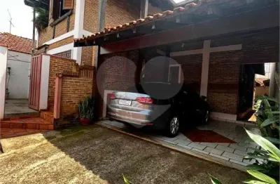 Casa com 3 quartos à venda na Frei Luiz Sant'ana, Centro, Araraquara