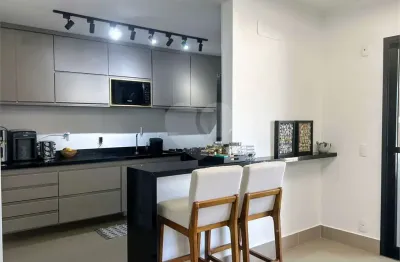 Apartamento com 3 quartos à venda na Cristóvão Colombo, Centro, Araraquara