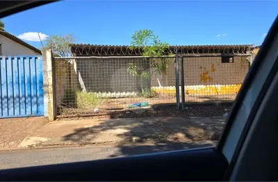 Barracão / Galpão / Depósito à venda no Jardim Arco-Íris, Araraquara 
