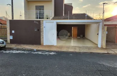 Casa comercial à venda no Jardim Primavera, Araraquara 
