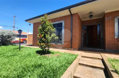 Casa comercial à venda no Jardim Europa (Vila Xavier), Araraquara 