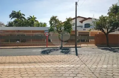 Casa comercial à venda na Avenida Juiz de Direito Doutor João Pires de Camargo, 348, Vila José Bonifácio, Araraquara
