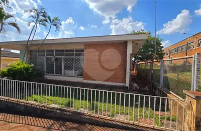 Casa comercial à venda na Avenida Major Dario Alves de Carvalho, 35, Centro, Araraquara